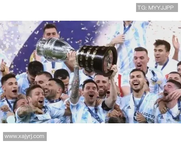 聚焦足球场上7号球星的传奇人生与荣耀时刻 聚焦足球场上7号球星的传奇人生与荣耀时刻