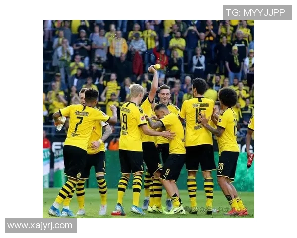 顶级球星三人制足球赛精彩对决 谁能在紧张激烈的赛场上脱颖而出 顶级球星三人制足球赛精彩对决 谁能在紧张激烈的赛场上脱颖而出